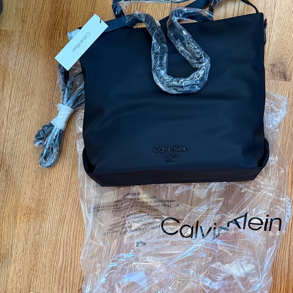 Calvin Klein Midnight Black Shoulder Bag/crossbody bag NWT
